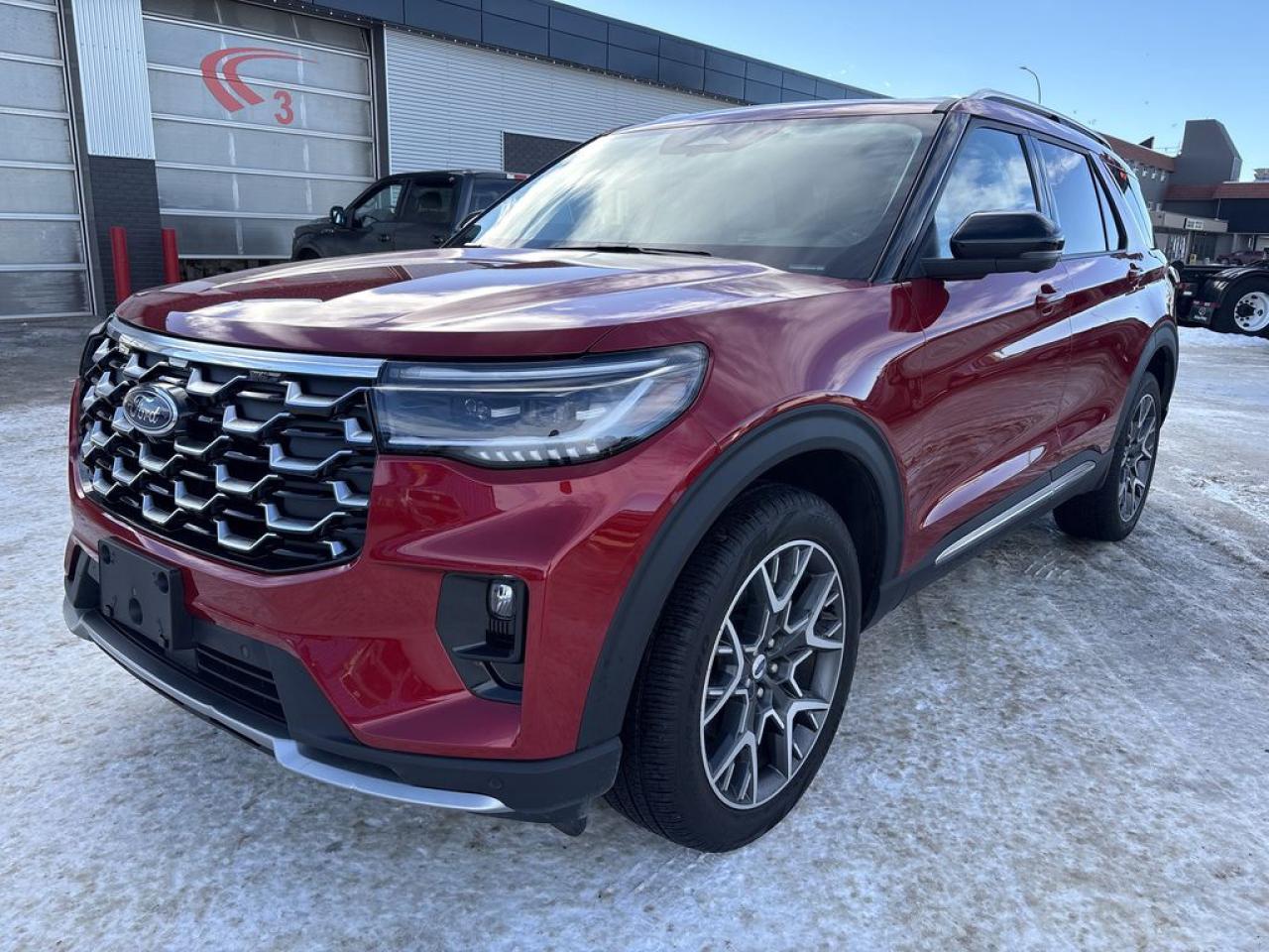 2025 Ford Explorer Platinum Photo1