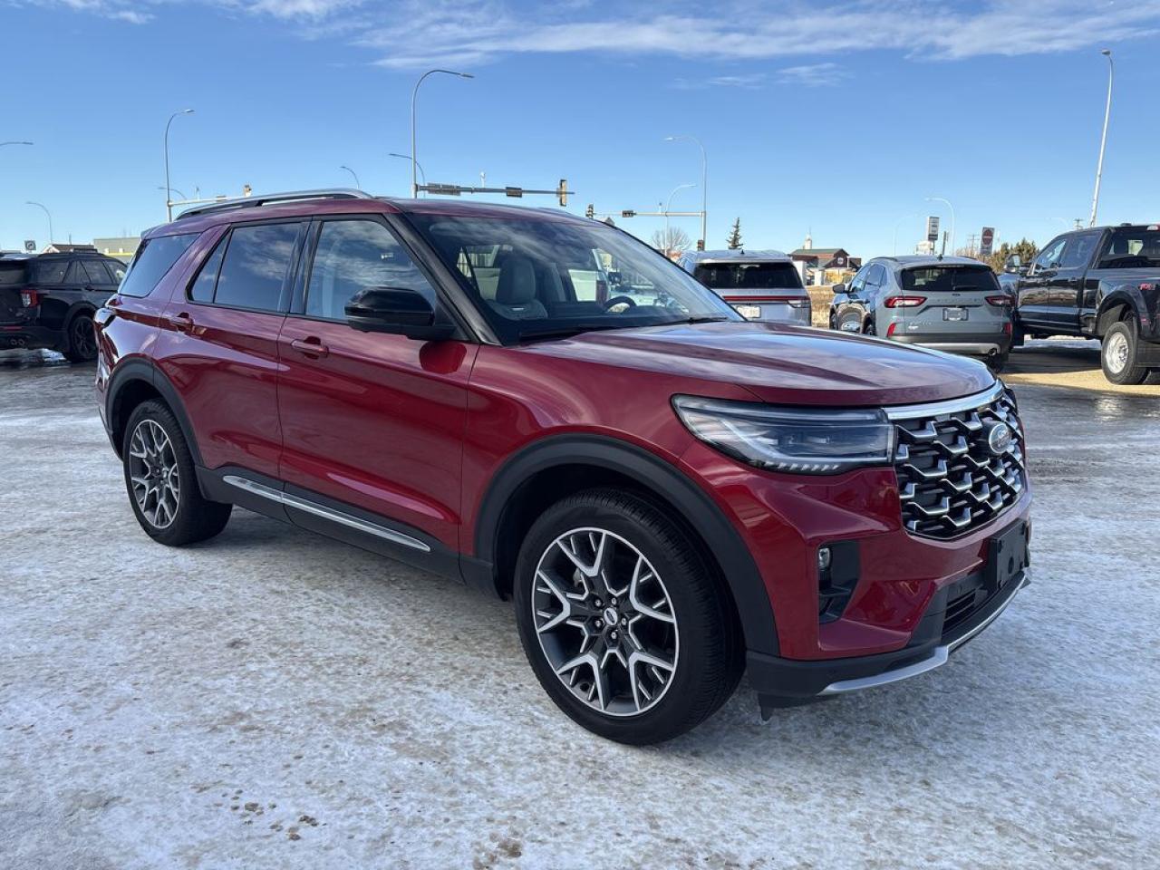 2025 Ford Explorer Platinum Photo0