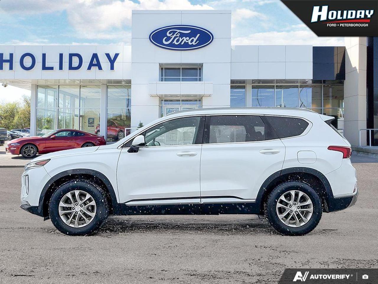 2019 Hyundai Santa Fe ESSENTIAL Photo2