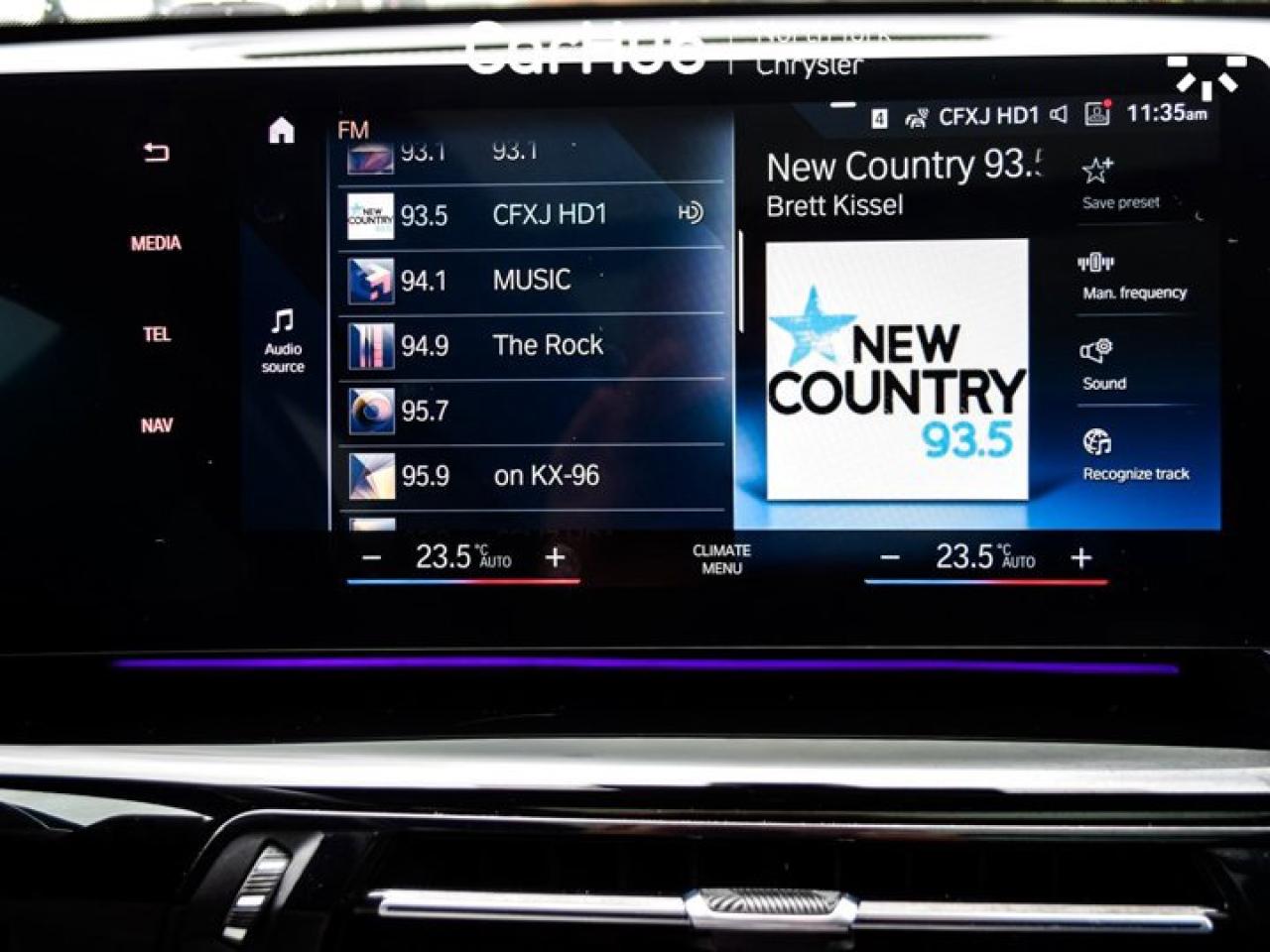 2023 BMW X1 xDrive28i Panoroof Heated Seats Navi Backup Cam Bluetooth Lane Departure Warning Photo