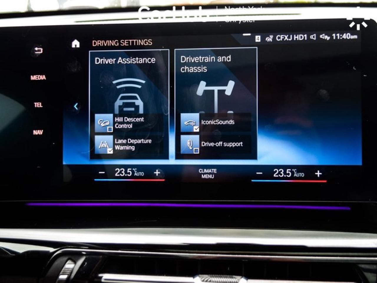 2023 BMW X1 xDrive28i Panoroof Heated Seats Navi Backup Cam Bluetooth Lane Departure Warning Photo