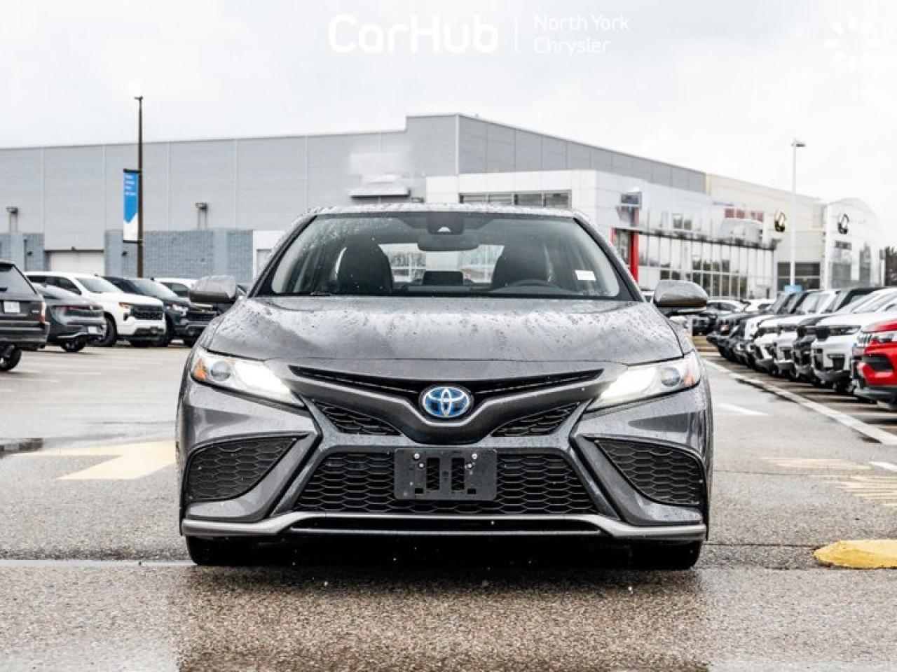 2022 Toyota Camry Hybrid XSE Sunroof Heated Seats & Wheel Lane Departure Warning Photo2
