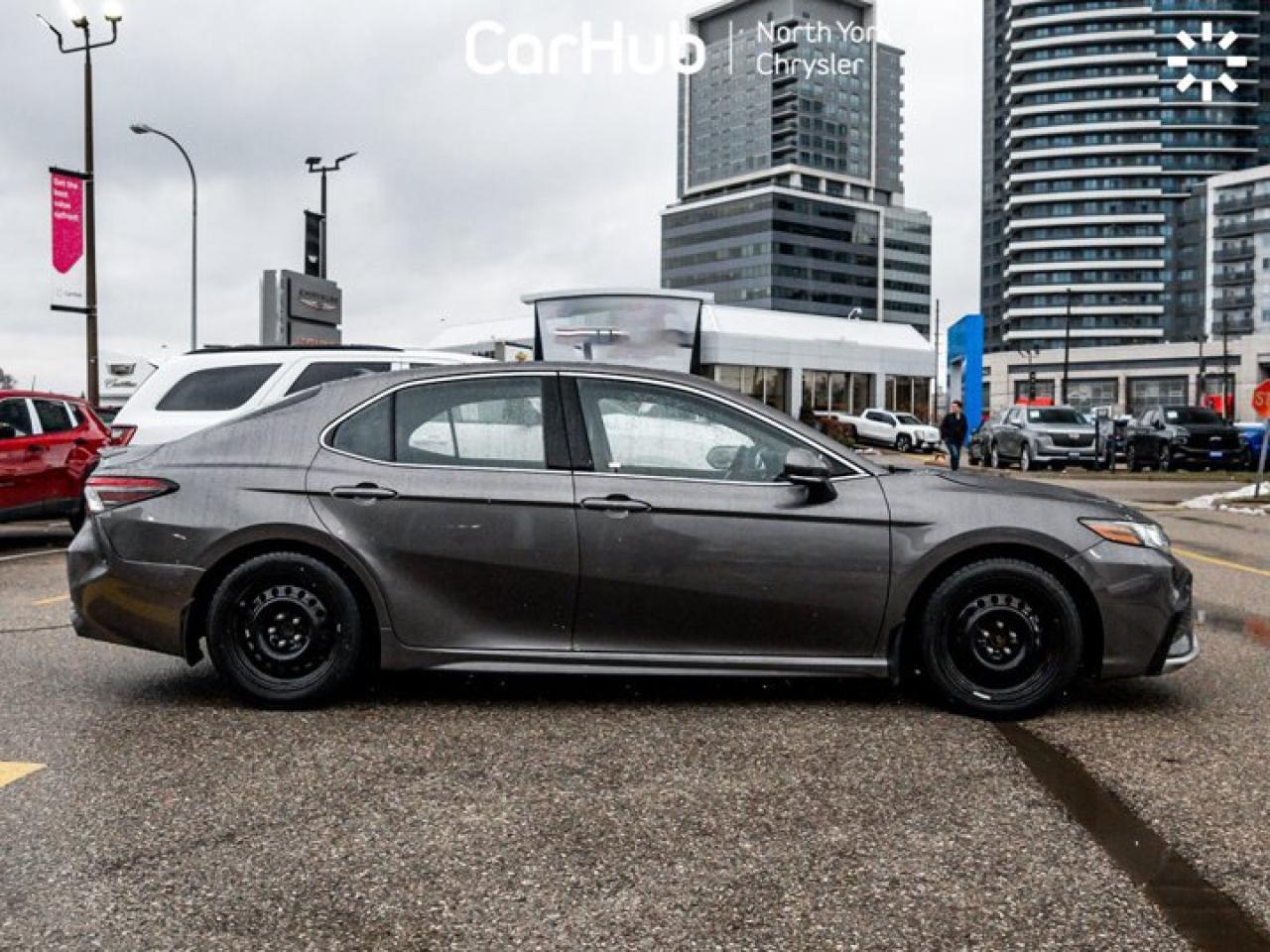 2022 Toyota Camry Hybrid XSE Sunroof Heated Seats & Wheel Lane Departure Warning Photo