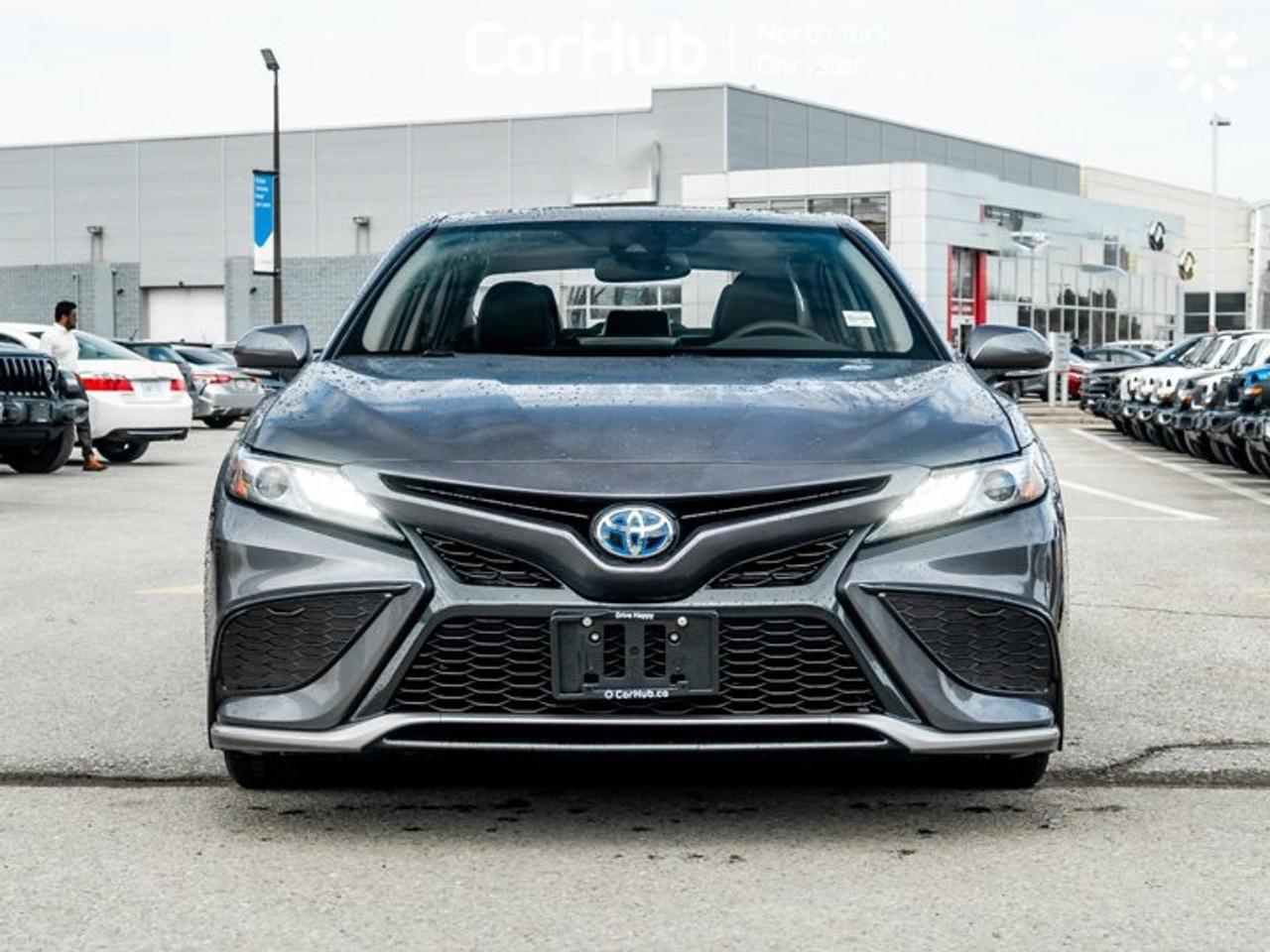 2022 Toyota Camry Hybrid XSE Sunroof Heated Seats & Wheel Lane Departure Warning Photo2