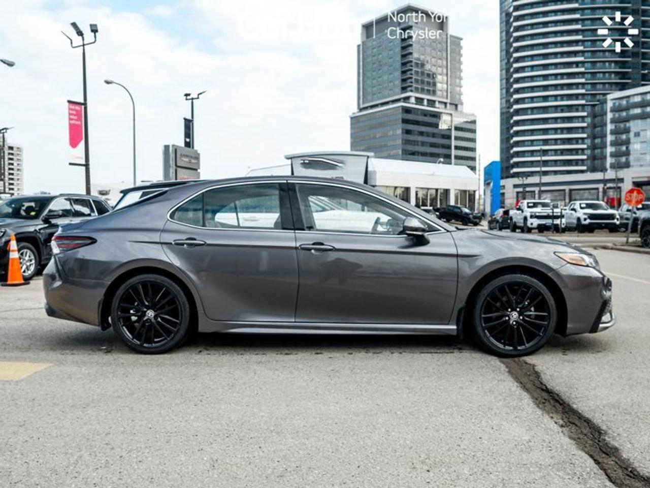 2022 Toyota Camry Hybrid XSE Sunroof Heated Seats & Wheel Lane Departure Warning Photo