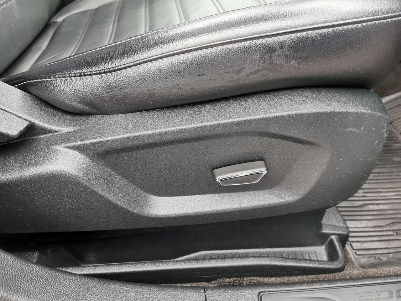 2018 Ford Edge SEL AWD Photo