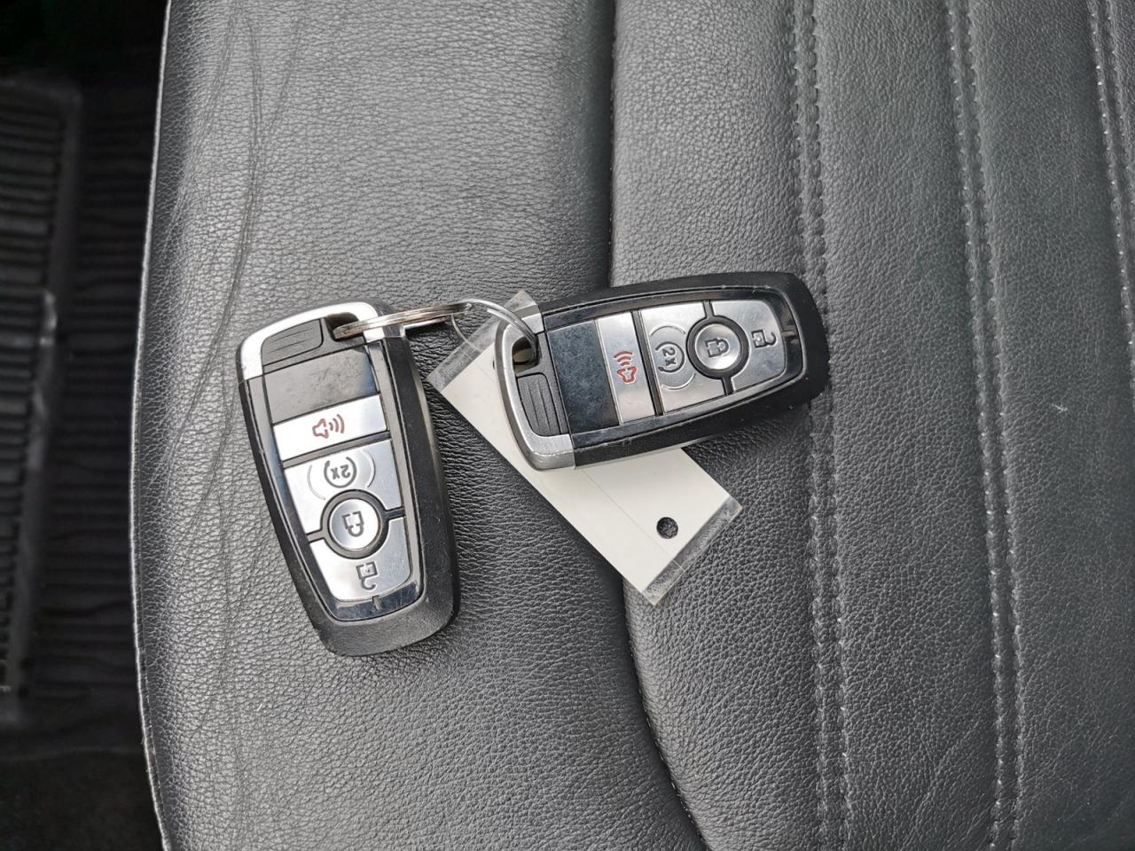 2018 Ford Edge SEL AWD Photo