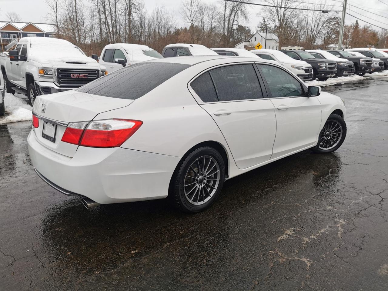 2014 Honda Accord LX Photo