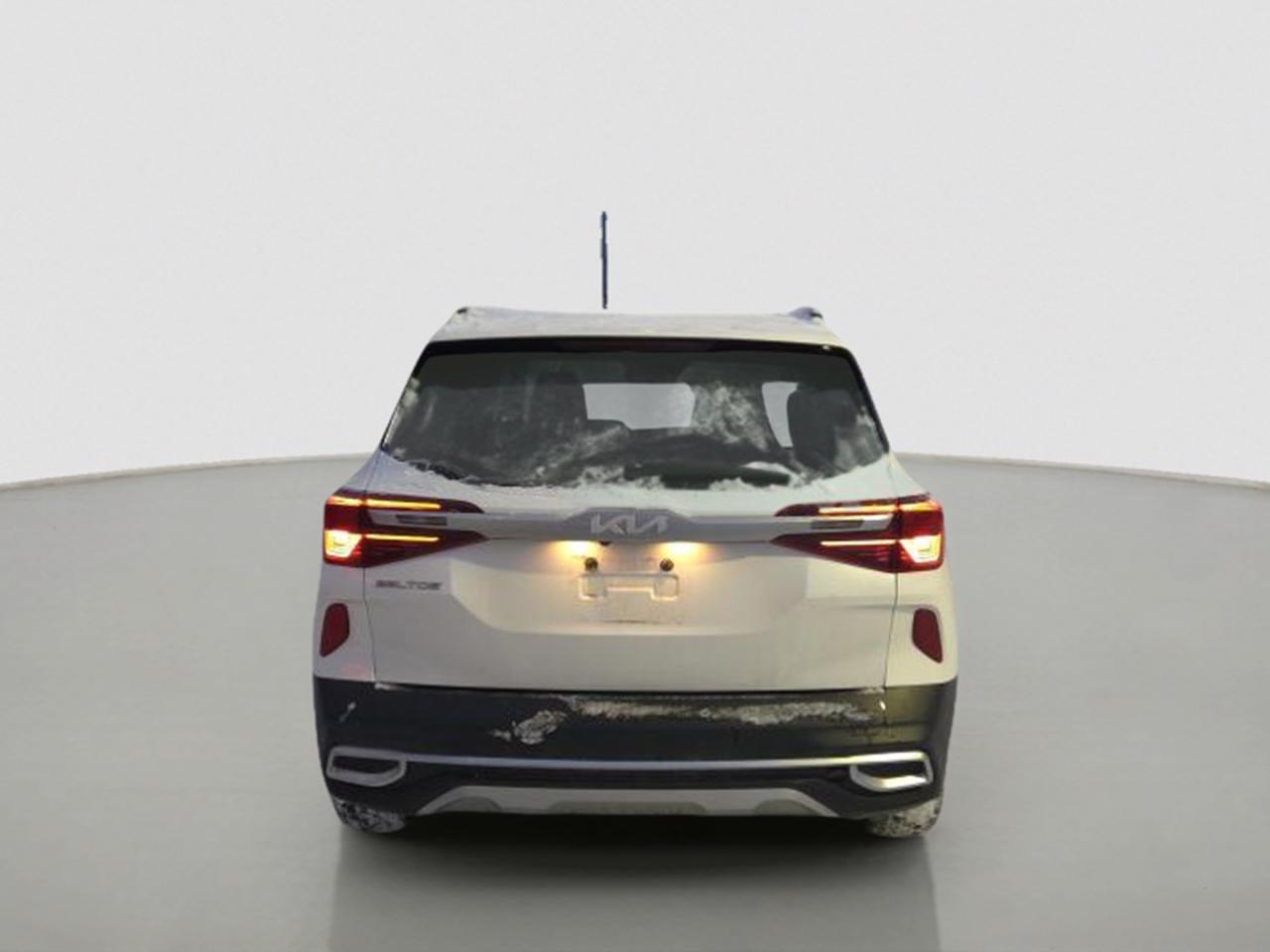 2022 Kia Seltos SX TURBO AWD Photo3