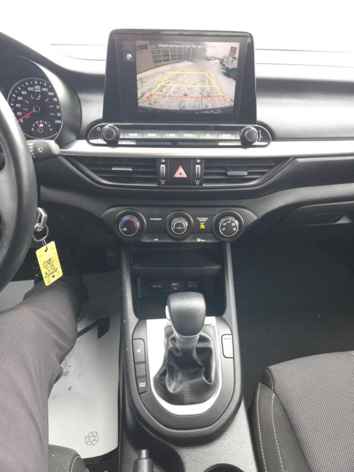 2023 Kia Forte Sedan LX IVT Photo