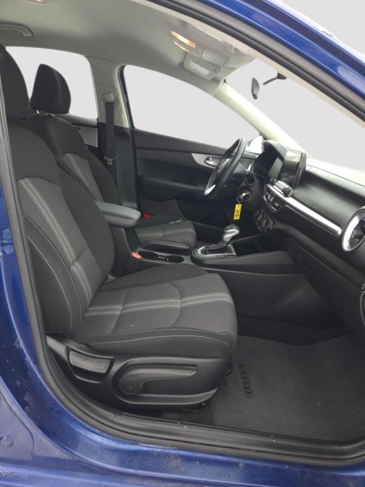 2023 Kia Forte Sedan LX IVT Photo