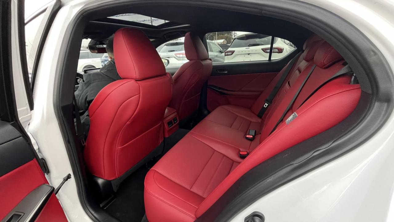 2024 Lexus IS 300 Photo