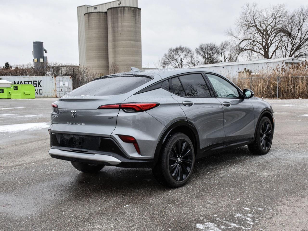 2024 Buick Envista FWD 4dr Sport Touring Photo3