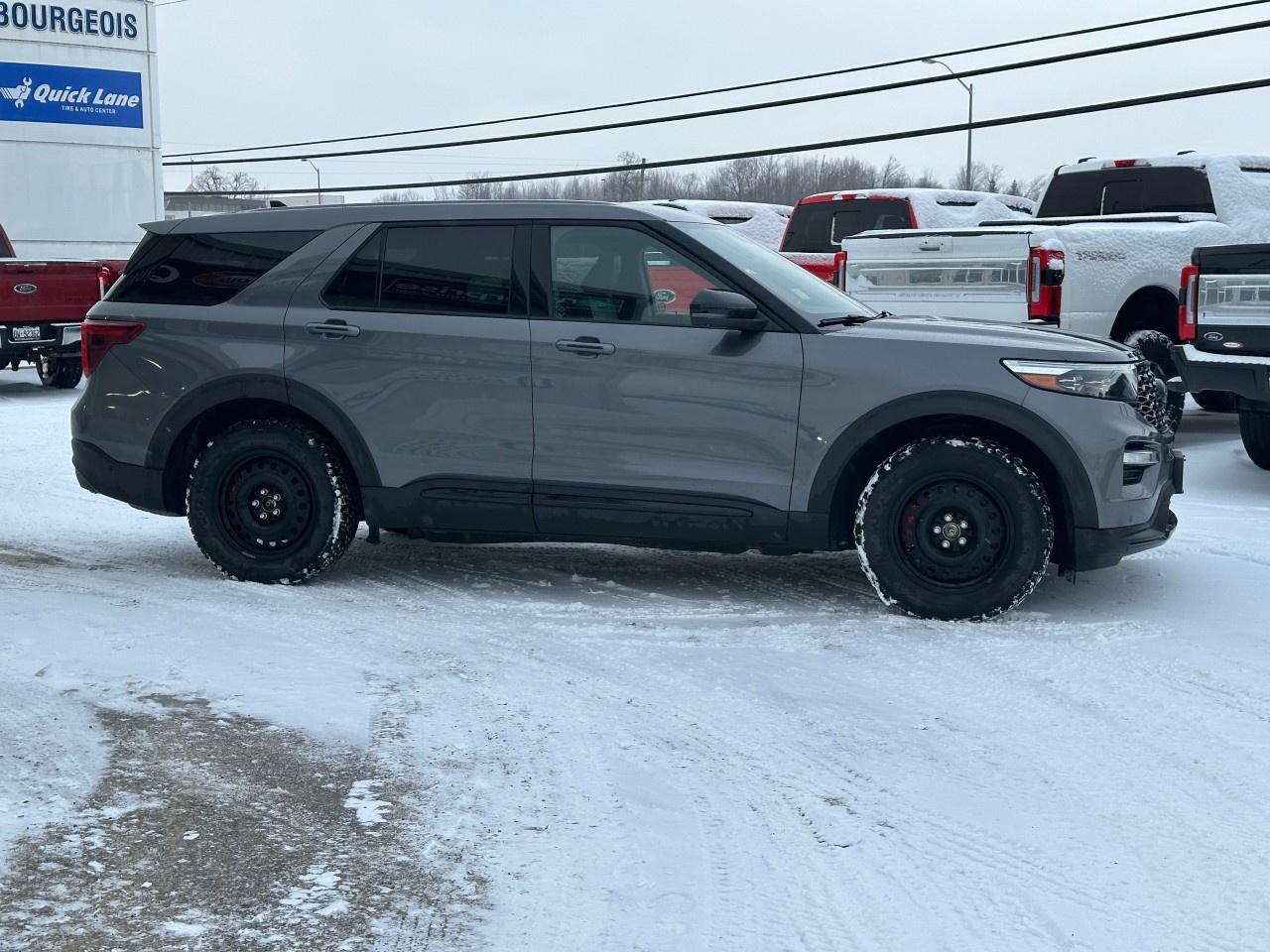 2021 Ford Explorer ST 4WD Photo