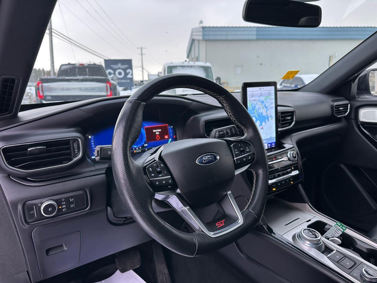 2021 Ford Explorer ST 4WD Photo