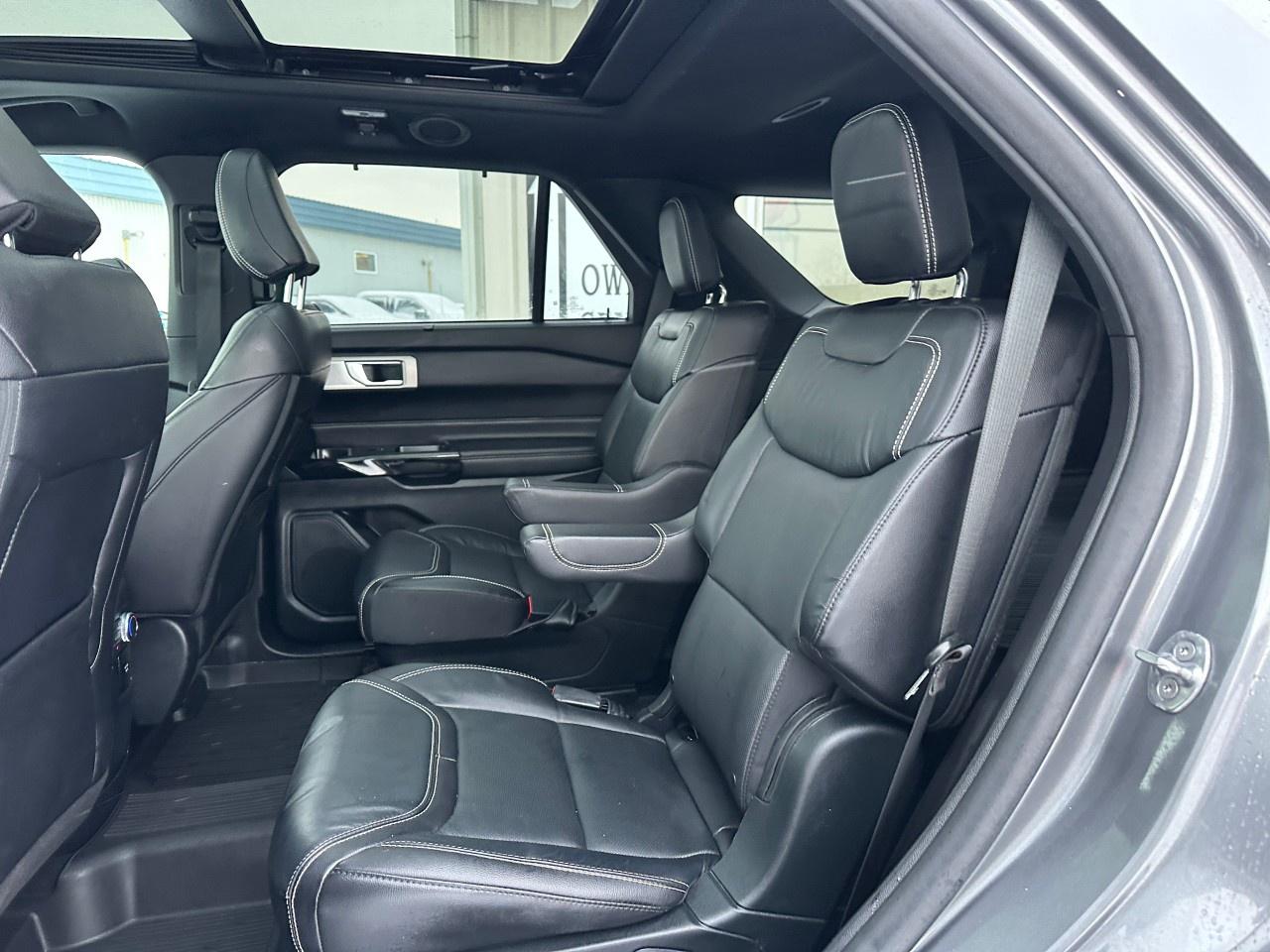 2021 Ford Explorer ST 4WD Photo