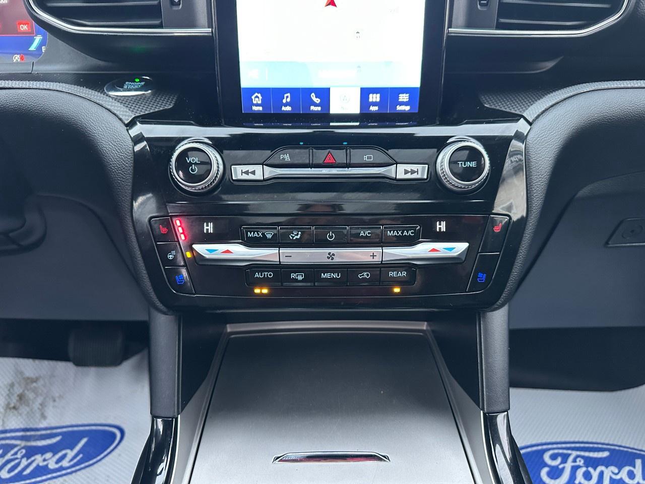 2021 Ford Explorer ST 4WD Photo