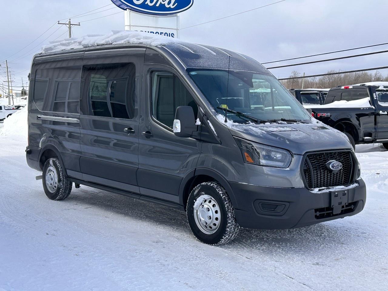 2025 Ford Transit Cargo Van T-250 148" MED RF 9070 GVWR AWD Photo4