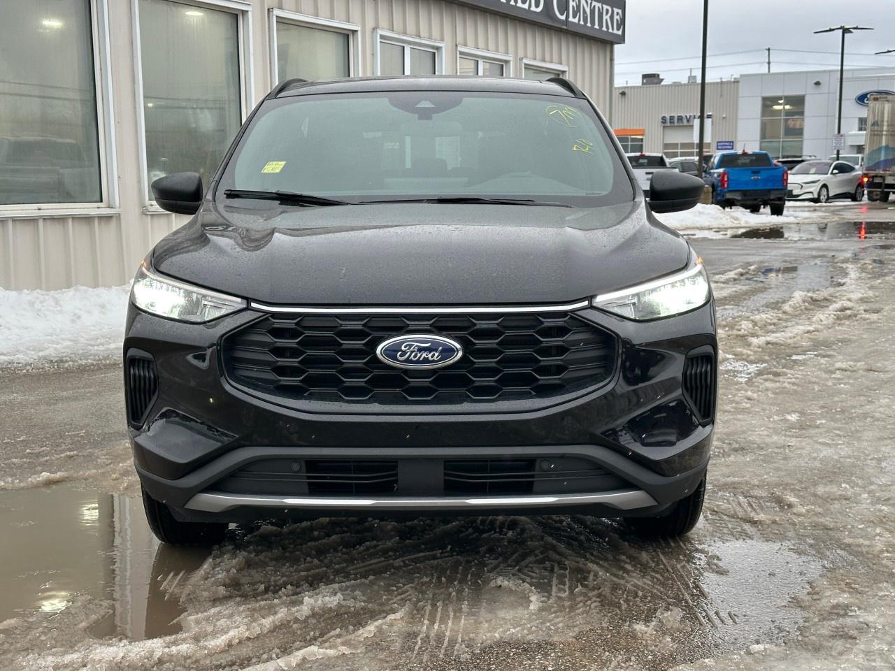 2026 Ford Escape ST-Line AWD Photo2