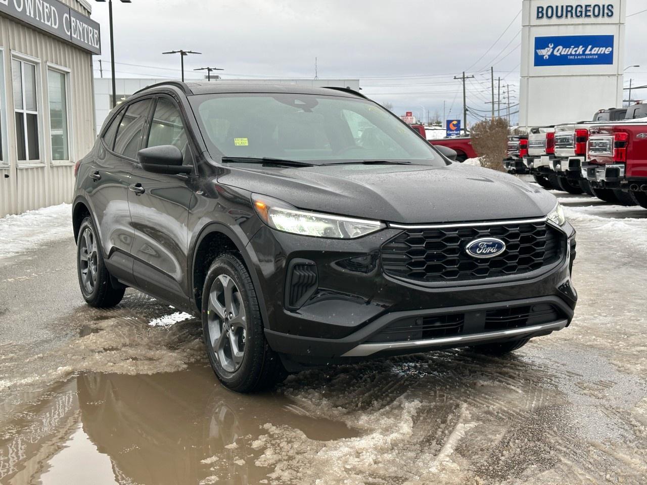 2026 Ford Escape ST-Line AWD Photo3