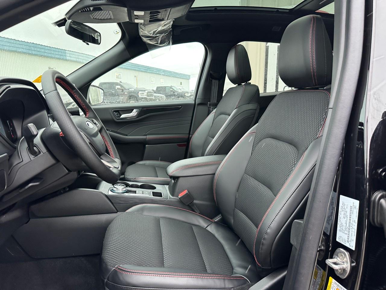 2026 Ford Escape ST-Line AWD Photo