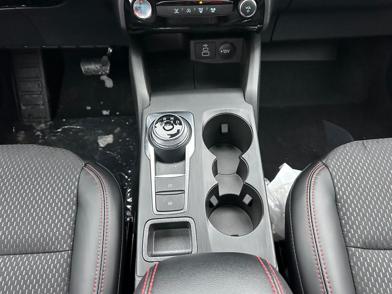 2026 Ford Escape ST-Line AWD Photo