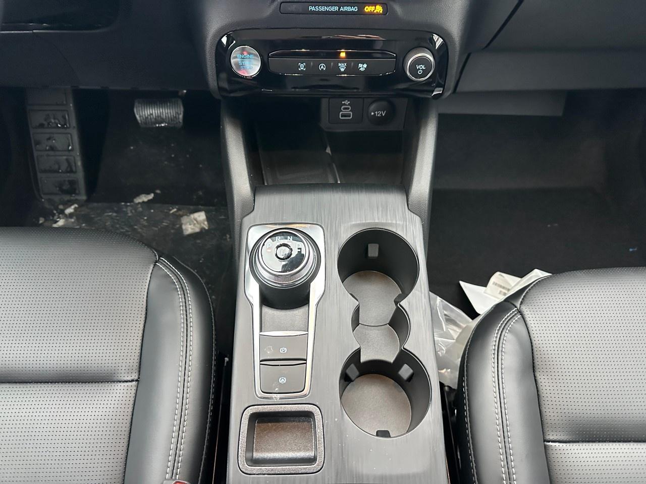 2026 Ford Escape Platinum AWD Photo