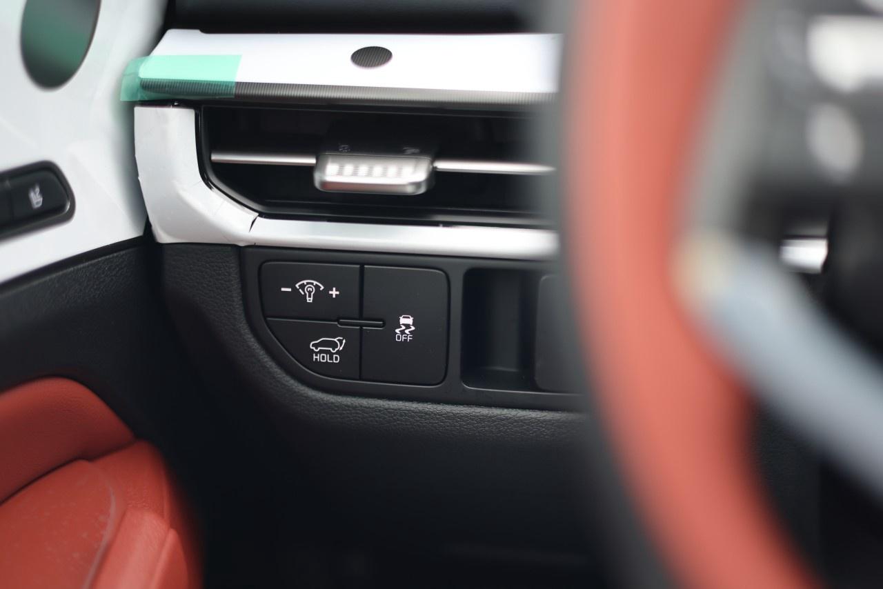 2026 Kia Sportage EX Premium AWD w/Red Interior Photo