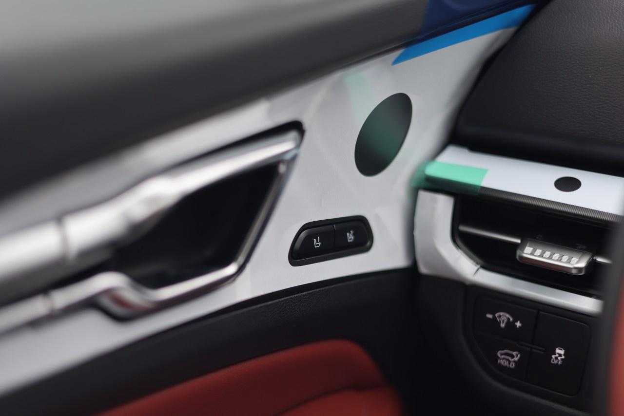 2026 Kia Sportage EX Premium AWD w/Red Interior Photo