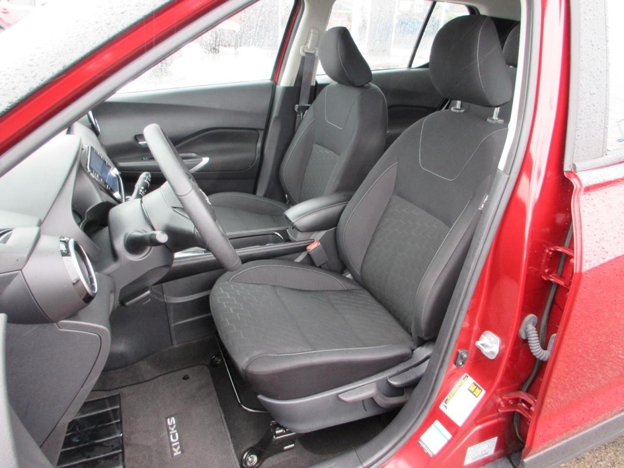 2023 Nissan Kicks SV Photo