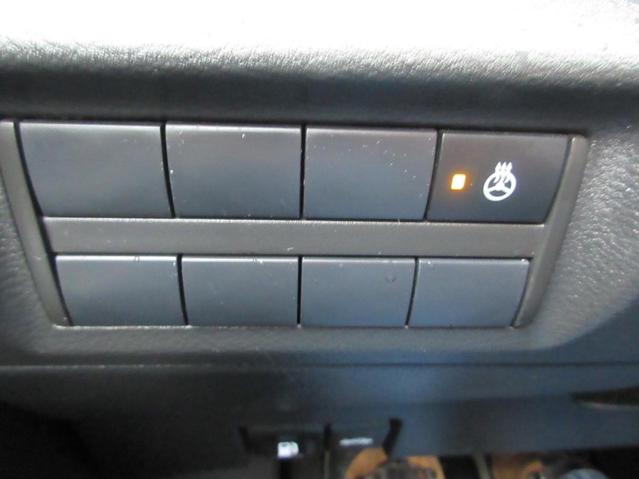 2023 Nissan Kicks SV Photo