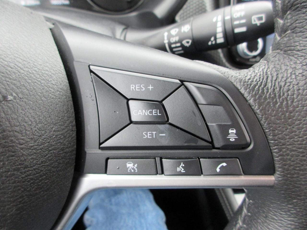 2023 Nissan Kicks SV Photo