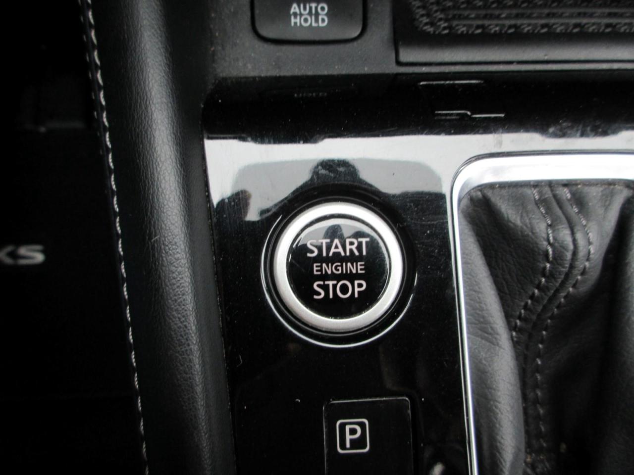 2023 Nissan Kicks SV Photo