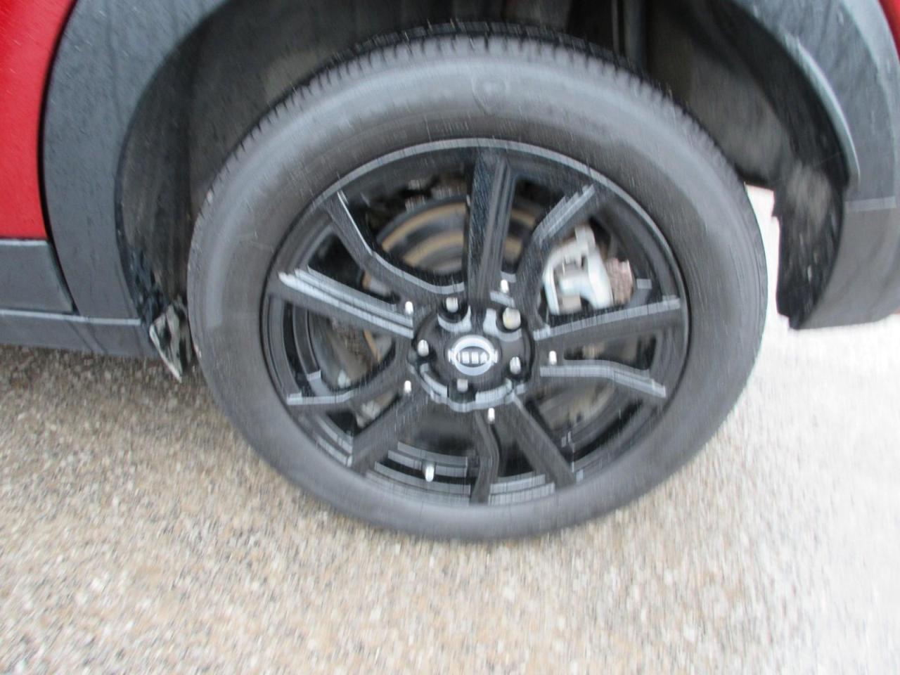 2023 Nissan Kicks SV Photo