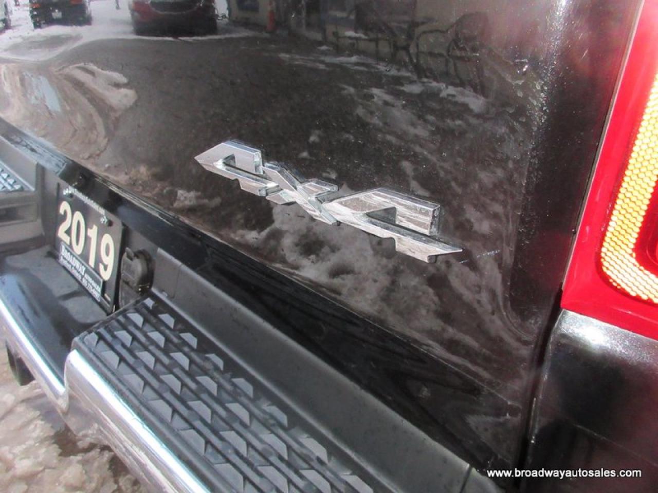 2019 RAM 1500 GREAT VALUE LIMITED-EDITION 5 PASSENGER 5.7L - V8.. 4X4.. CREW-CAB.. SHORTY.. NAVIGATION.. SUNROOF.. LEATHER.. HEATED SEATS & WHEEL.. BACK-UP CAMERA.. Photo