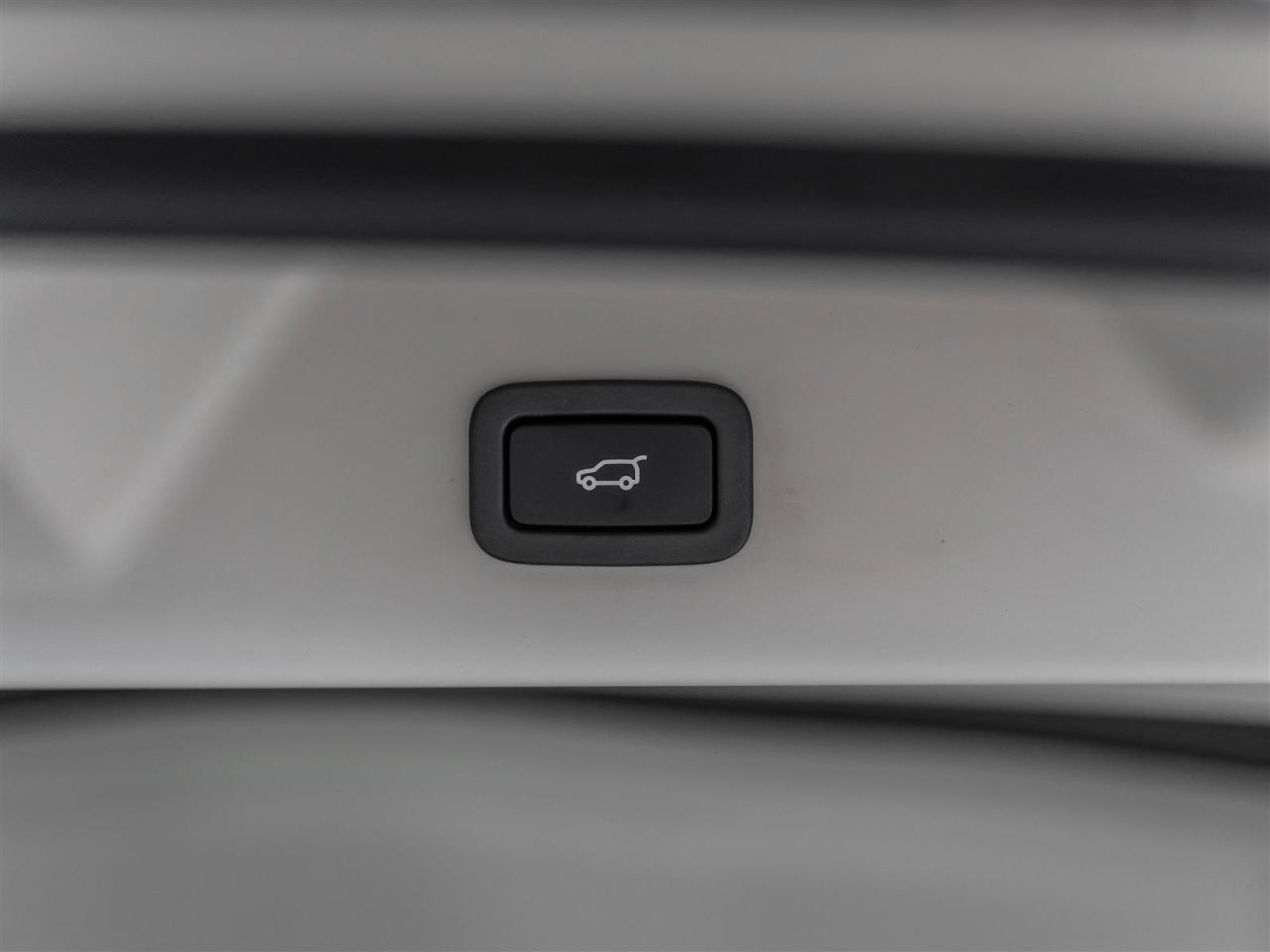 2019 Land Rover Range Rover V8 SUPERCHARGED|TV/DVD|22INCH|BLACK PACK Photo