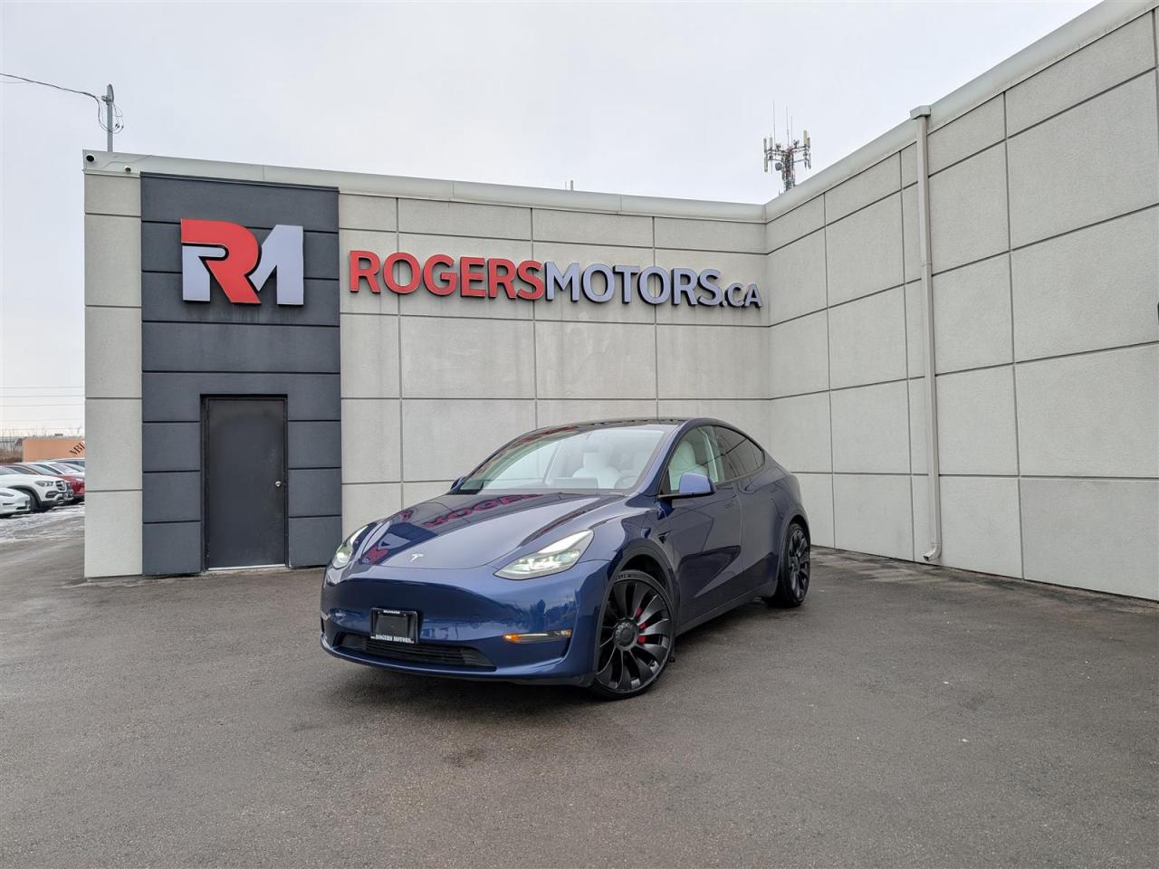 2022 Tesla Model Y PERFORMANCE - WHITE INTERIOR - DUAL MOTOR
