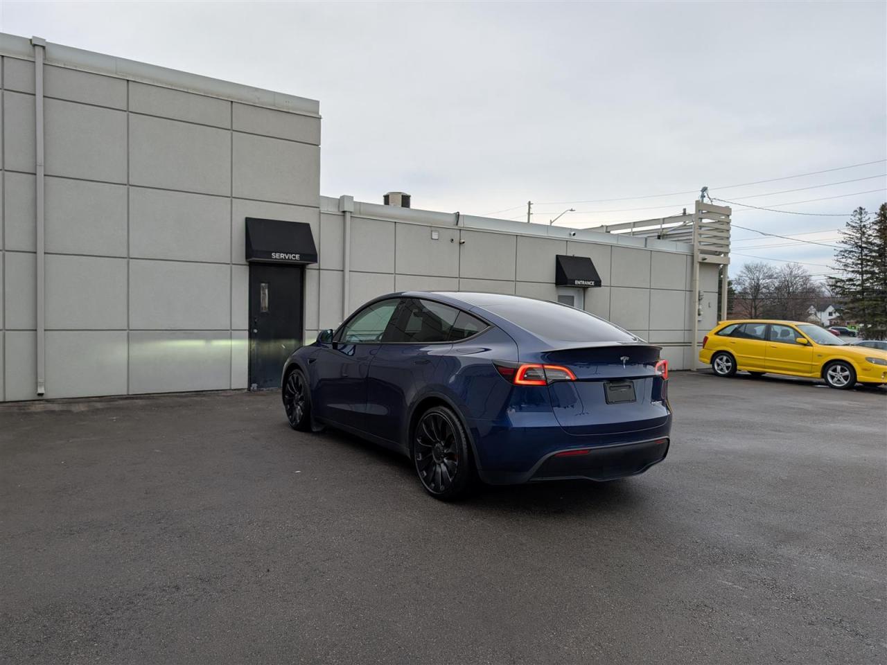 2022 Tesla Model Y PERFORMANCE - WHITE INTERIOR - DUAL MOTOR