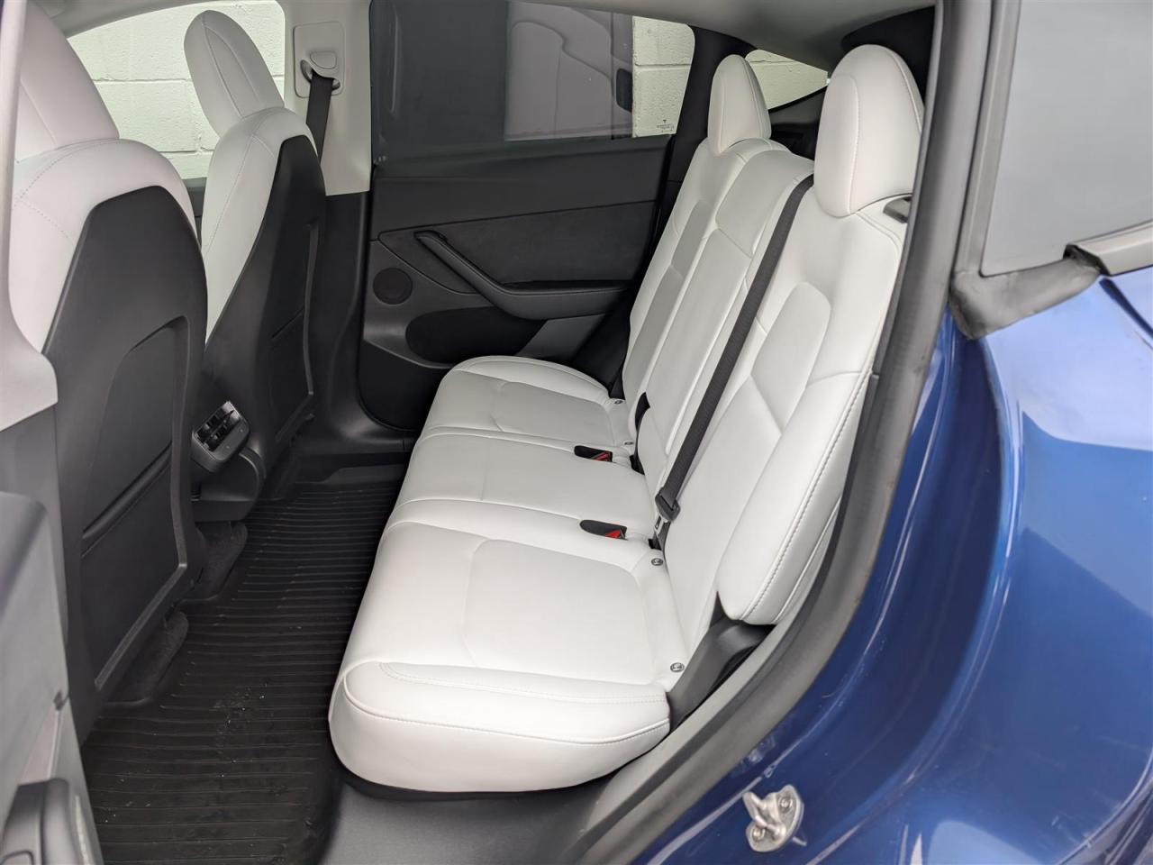 2022 Tesla Model Y PERFORMANCE - WHITE INTERIOR - DUAL MOTOR