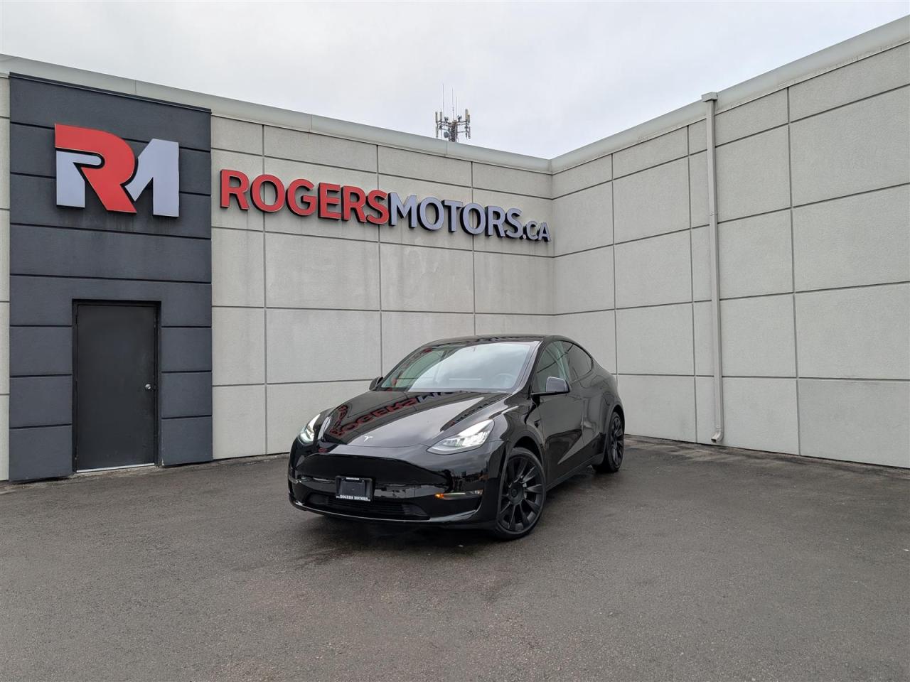 2022 Tesla Model Y LONG RANGE AWD - 7 PASSENGER - DUAL MOTOR