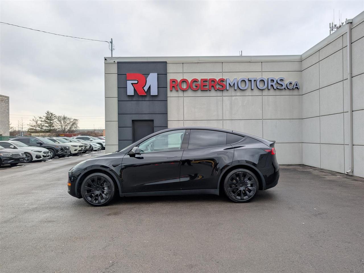 2022 Tesla Model Y LONG RANGE AWD - 7 PASSENGER - DUAL MOTOR Photo2