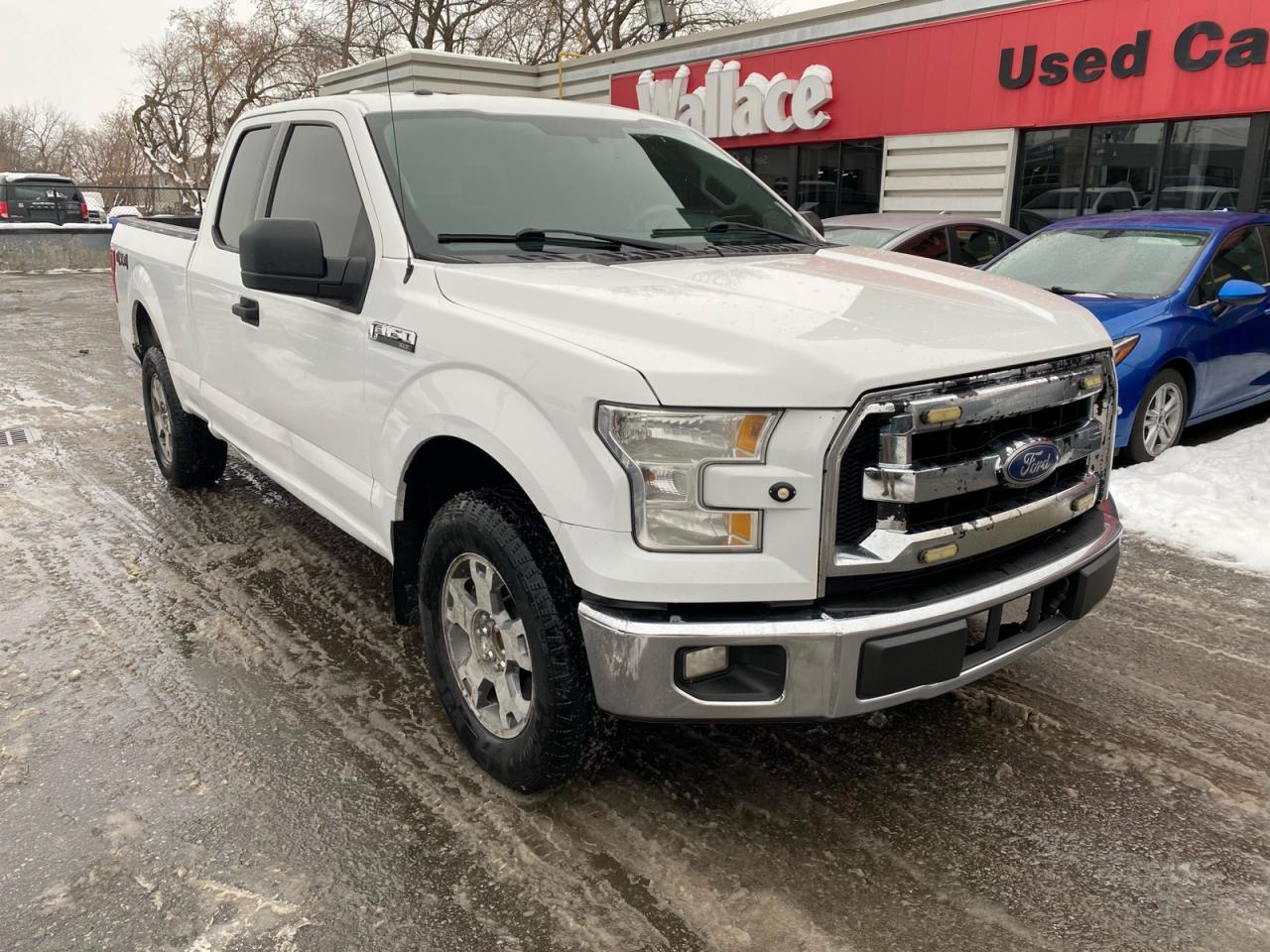 2015 Ford F-150 XLT | SuperCab | 4X4 | FRESH TRADE IN | SOLD AS-IS Photo0
