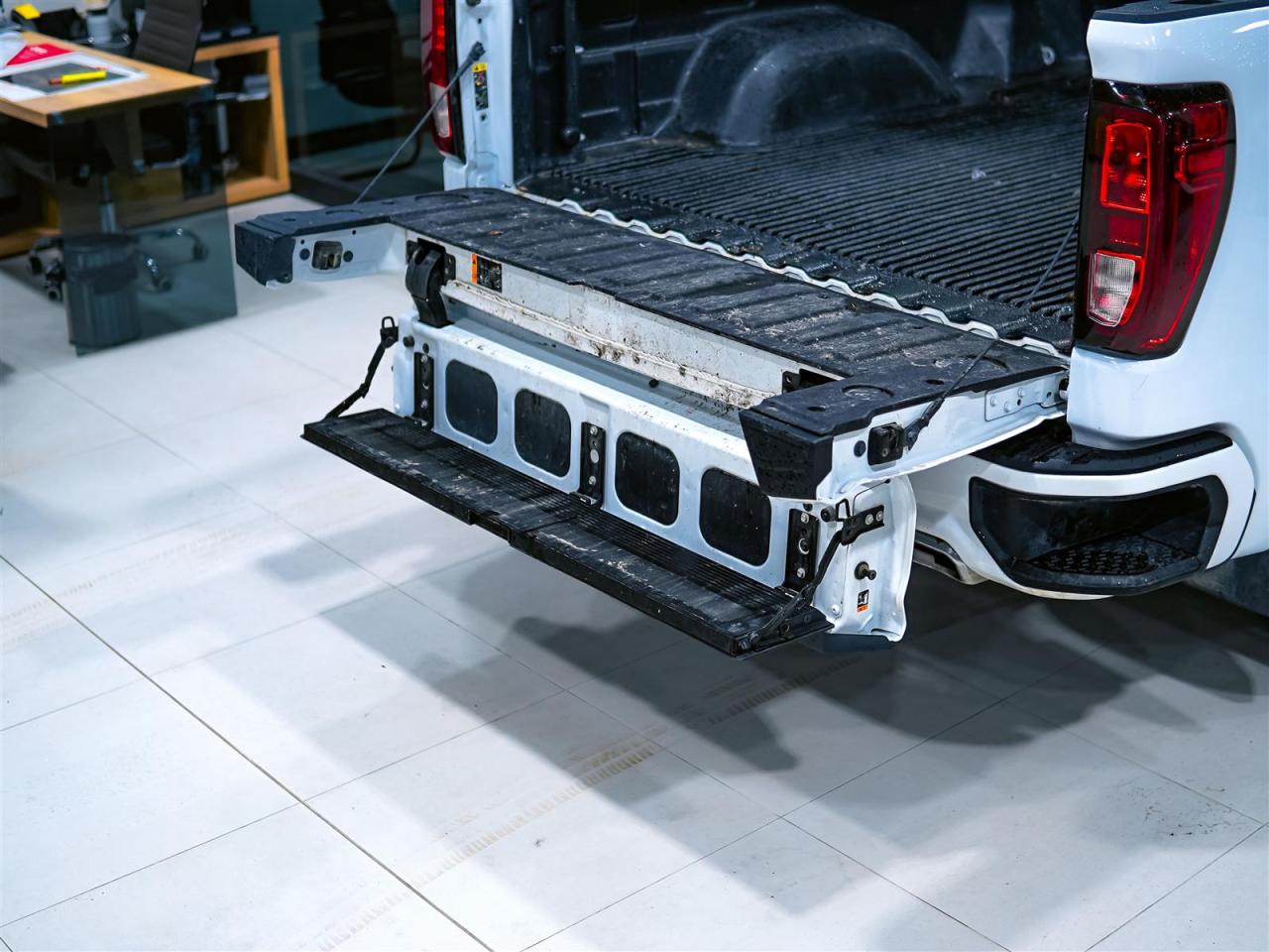 2023 GMC Sierra 1500 ELEVATION CREW CAB 4WD | 5.3 V8 | X31 PKG Photo