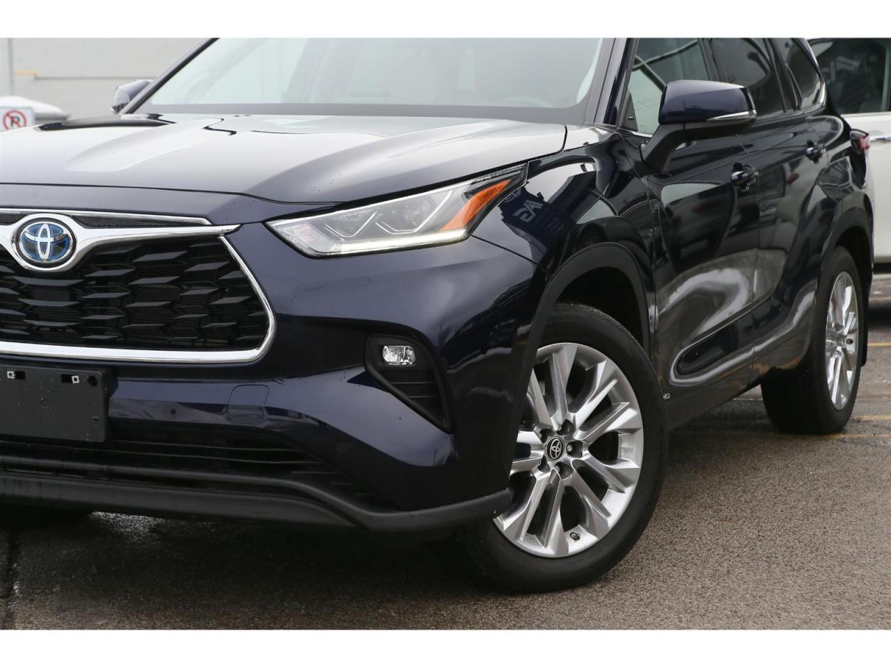 2023 Toyota Highlander HYBRID HYBRID Limited AWD | 7 Pass | Pano Roof | Leather Seats | Navi | Photo