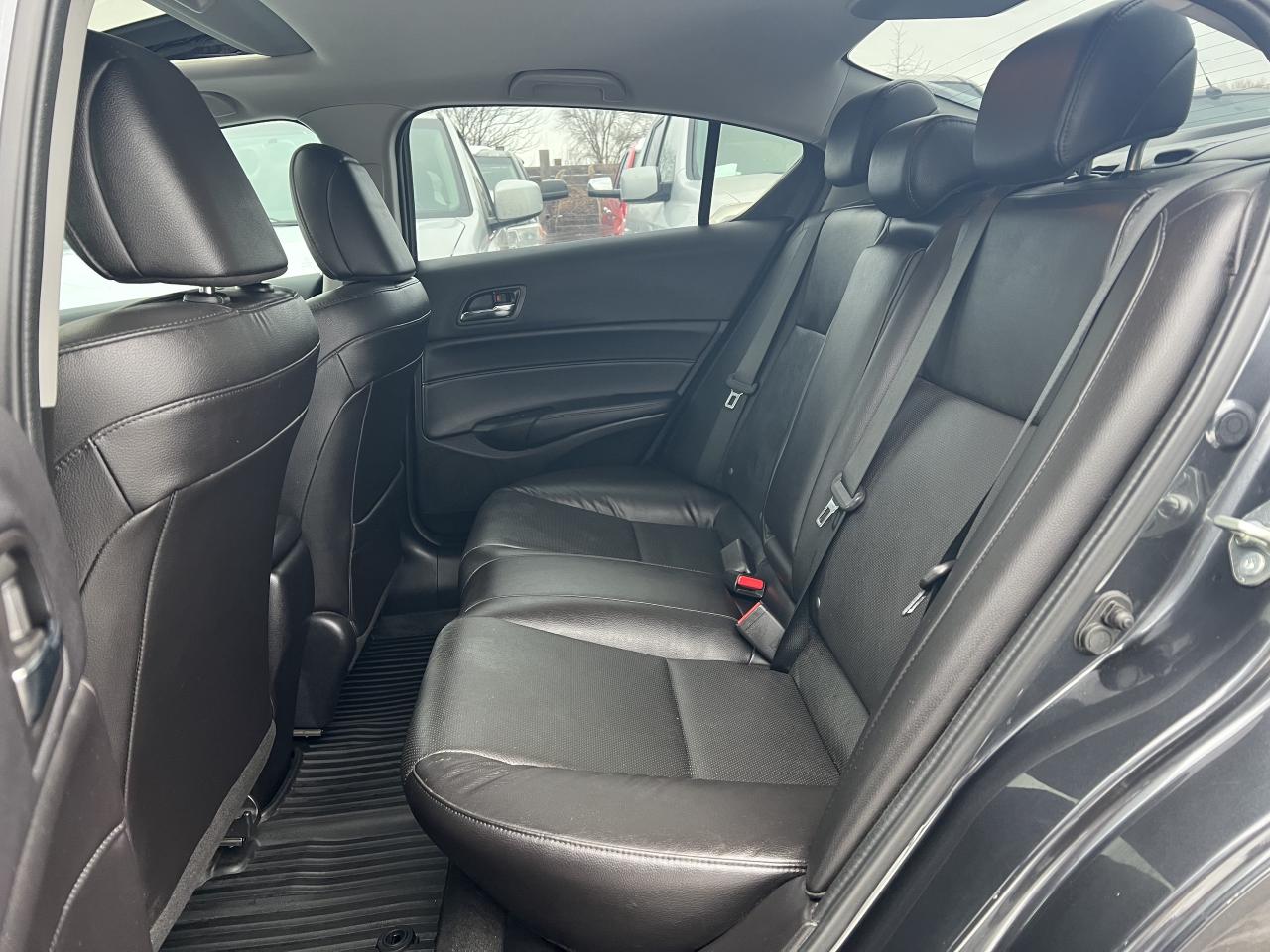 2016 Acura ILX Premium Package Photo