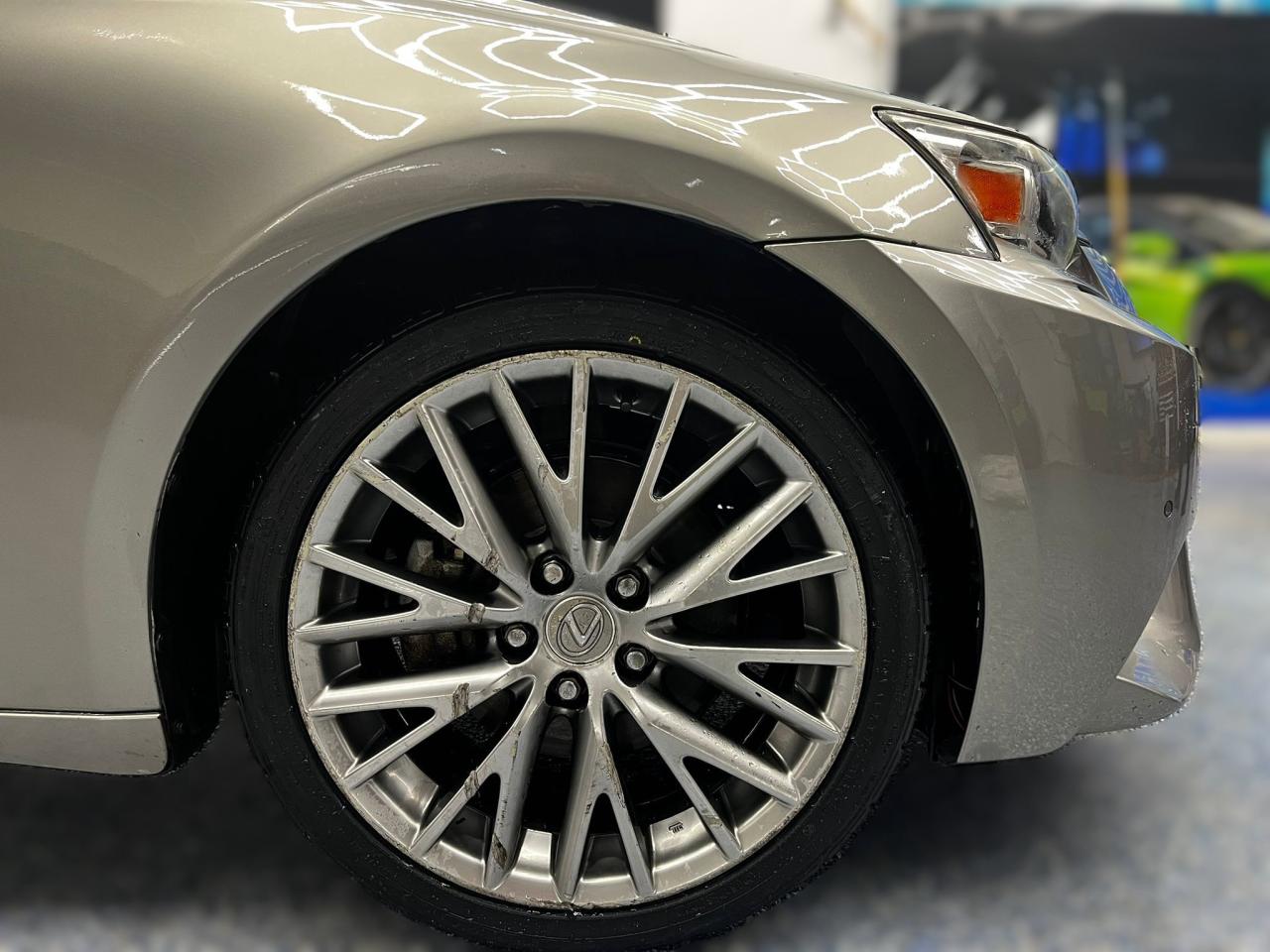 2014 Lexus IS 250 | AWD | Bluetooth Photo4