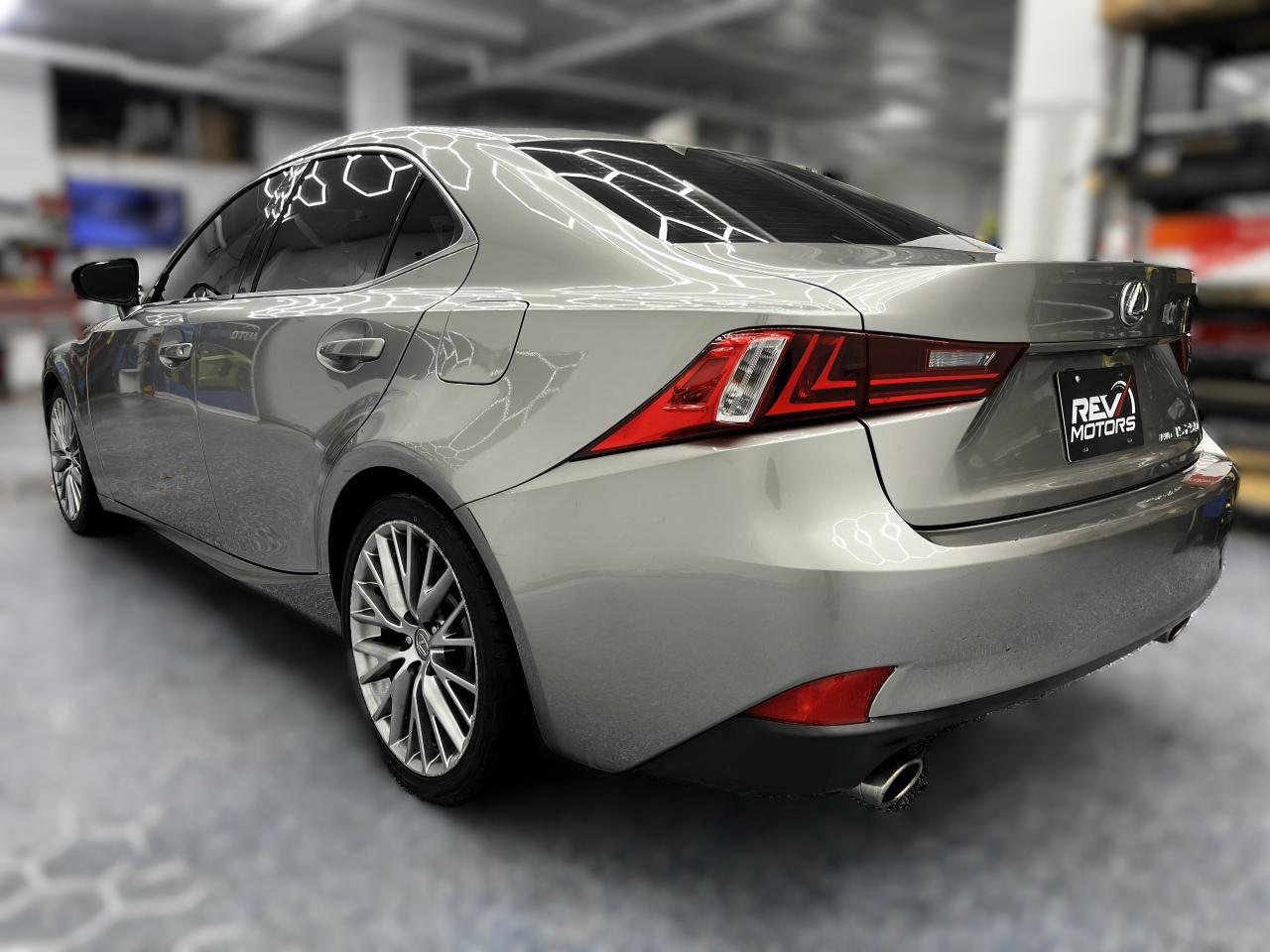 2014 Lexus IS 250 | AWD | Bluetooth Photo