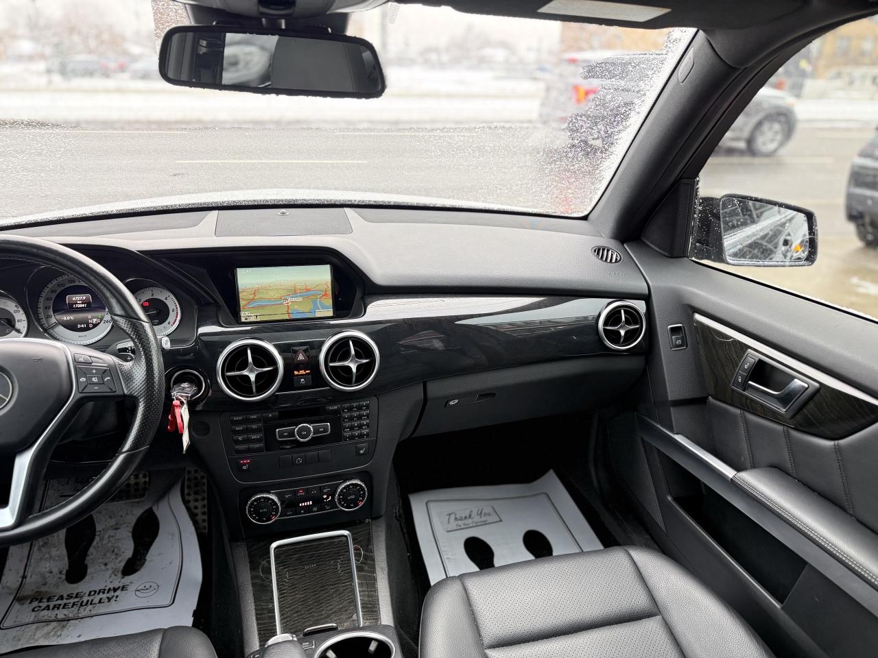 2015 Mercedes-Benz GLK-Class 250 //AMG PKG | PANO | NAVI | BACK UP CAMERA Photo