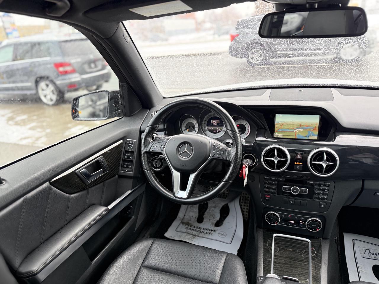 2015 Mercedes-Benz GLK-Class 250 //AMG PKG | PANO | NAVI | BACK UP CAMERA Photo