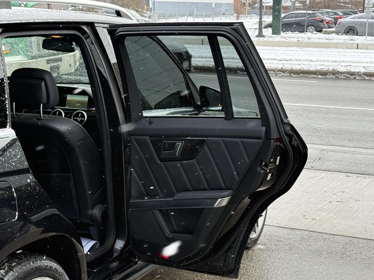 2015 Mercedes-Benz GLK-Class 250 //AMG PKG | PANO | NAVI | BACK UP CAMERA Photo
